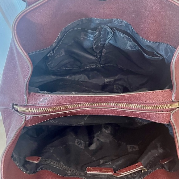 Anne Klein Poster Shoulder Handbag EUC - Picture 5 of 7